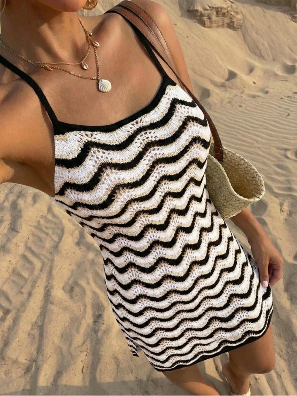 Chevron wave stripe swim cover up dress crochet 70’s vintage black neutral tan - Picture 2 of 4